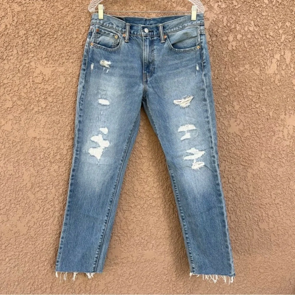 Levi’s 511 Jeans Men’s 32x30 Light Blue Distressed Denim 5-pocket Style Raw Hem